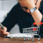 Οι υψηλοί συντελεστές σε ΦΠΑ και Ειδικούς Φόρους Κατανάλωσης φέρνουν στα κρατικά ταμεία υπερέσοδα αλλά πιιέζουν τους πολίτες