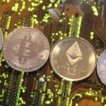 Crypto: Πάνω από τα 3 τρισ. δολάρια εκτινάχθηκε η αξία του κλάδου για πρώτη φορά από το 2021