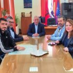 Πρώτη συνάντηση Εμποροεπαγγελματικού Συλλόγου με τον Δήμαρχο Αιγιαλείας - Ποια θέματα συζητήθηκαν