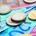 Τα επιδόματα, το ύψος του «ταβανιού» και οι σκέψεις για «ενιαία κριτήρια»
