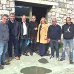 Ο Αντώνης Ποταμίτης και η ομάδα του συνδυασμού «ΣΥΓΧΡΟΝΟ ΕΠΙΜΕΛΗΤΗΡΙΟ με όραμα» σε επιχειρήσεις της Αιγιάλειας (ΦΩΤΟ)