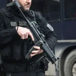 Σύλληψη Τούρκου μετά από καταδίωξη στο κέντρο της Αθήνας - Η ΟΠΚΕ βρήκε δύο όπλα
