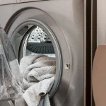Βόλος: Σύζυγος έψαχνε αποδείξεις απιστίας στα... άπλυτα και κατέληξε στο Αυτόφωρο