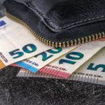 Έκτακτο βοήθημα σε συνταξιούχους τον Δεκέμβριο – Ποιες οι νέες μειώσεις φόρων