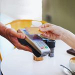 Σε επίπεδο ρεκόρ ο αριθμός των καρτών πληρωμών στην Ελλάδα