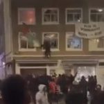ΒΙΝΤΕΟ: Η αλήθεια για τα γεγονότα του Αμστερνταμ - Πώς προκαλούσαν οι Ισραηλινοί - Κατέβαζαν σημαίες - Ελεγαν ότι έκαψαν τα παιδιά Παλαιστινίων