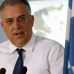 Θεοδωρικάκος: Έρχονται πρόστιμα σε 14 μεγάλες αλυσίδες για παραπλανητικές εκπτώσεις στην Black Friday