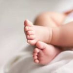 Βρέθηκε βρέφος 30 ημερών σε καρότσι σούπερ μάρκετ στην Ακρόπολη