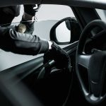 ΠΑΤΡΑ: Διέρρηξαν ταξί κοντά στο Καραμανδάνειο