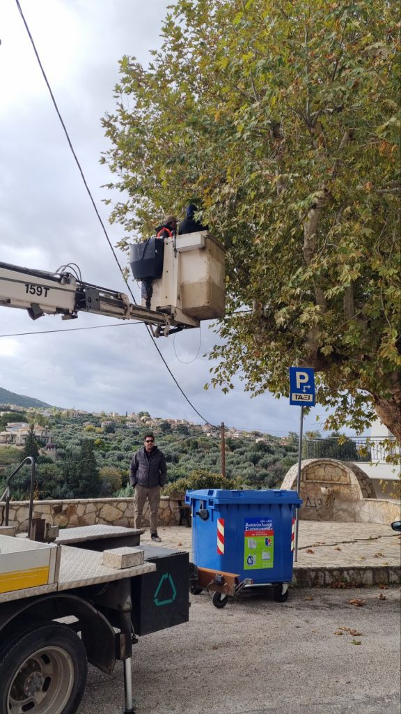 ΠΑΤΡΑ: Απίστευτο! Ξεκίνησαν να στολίζουν το Σαραβάλι... και τους έδιωξε ο Πρόεδρος