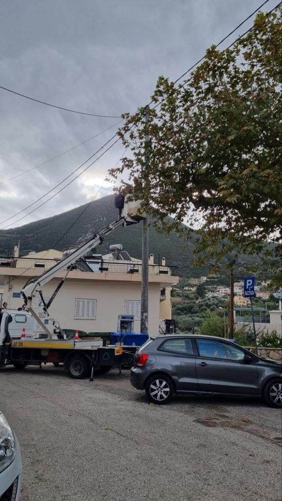 ΠΑΤΡΑ: Απίστευτο! Ξεκίνησαν να στολίζουν το Σαραβάλι... και τους έδιωξε ο Πρόεδρος