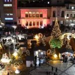 Πάτρα: "Ντύθηκε" στα γιορτινά η πλ. Γεωργίου - Άναψε ο Χριστουγεννιάτικος στολισμός - ΦΩΤΟ
