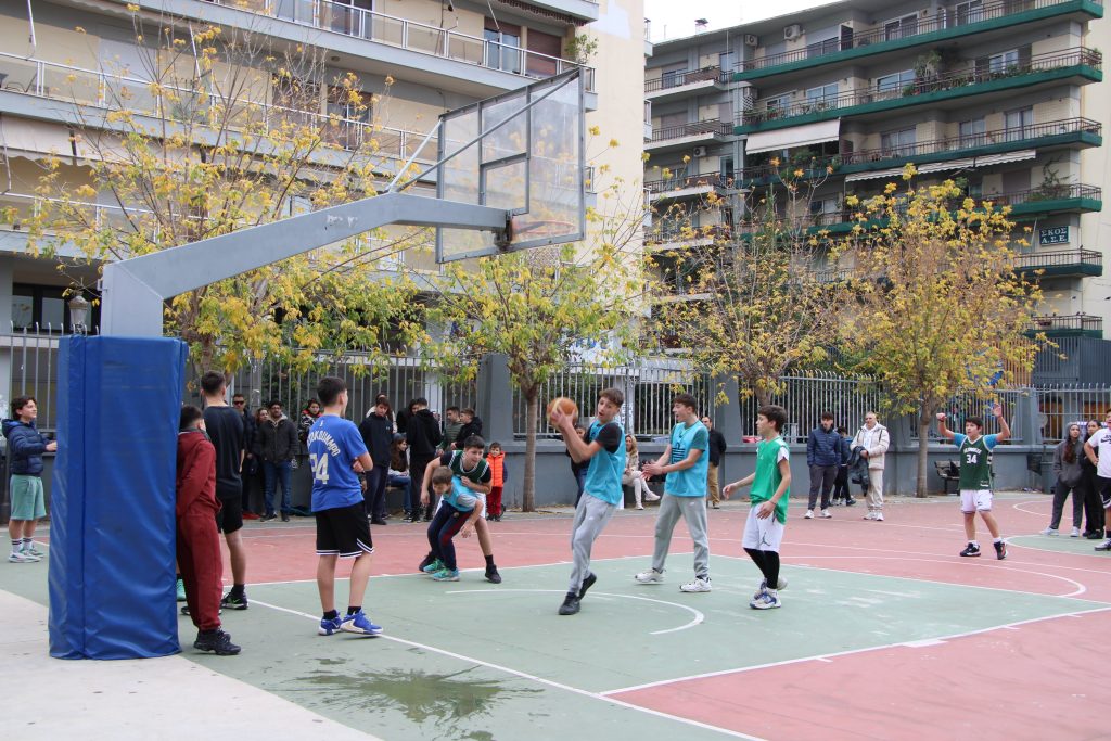 Με μεγάλη επιτυχία το Παζάρι του 2ου Γυμνασίου Πατρών