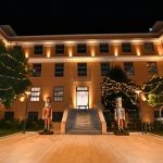 Χριστούγεννα στην Πάτρα: Οι καρυοθράστες πήραν τη θέση τους στο Δημαρχείο