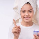 Social Media: Η επικίνδυνη προώθηση προϊόντων ομορφιάς στα νεαρά κορίτσια
