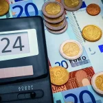 Έκθεση ΟΟΣΑ για Ελλάδα: Οι μειώσεις ΦΠΑ ευνοούν τα πλούσια νοικοκυριά - Συστήνει επιβολή fat tax