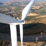 Οι ανεμογεννήτριες «φύσηξαν» 35 εκατ. σε νοικοκυριά και δήμους