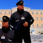 Ψάχνουν στο dark web βίντεο του αστυνομικού της Βουλής: Πού εστιάζουν οι έρευνες της ΕΛ.ΑΣ. – «Βλέπαμε τα παιδιά με μελανιές και σπασμένα χέρια»