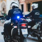 Επίδομα επικινδυνότητας: 100 ευρώ το μήνα από 1.7.2025 σε 153.000 ένστολους