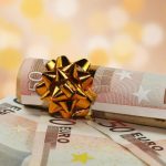 Αυξημένες συντάξεις, επιδόματα και επιταγές ακρίβειας