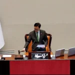 Νότια Κορέα: Αναλυτές προειδοποιούν – «Η παραπομπή του Γιουν Σοκ-γελ είναι απίθανο να τερματίσει την πολιτική αναταραχή»
