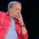 «Λύγισε» ο Ανδρέας Μικρούτσικος: «Έχω διάλογο καθημερινά με τον Θάνο – Κάθομαι σε μια πολυθρόνα σιωπηλός και μιλάω μαζί του»