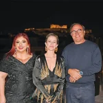 X-mas «Μυστικός δείπνος» με ήχους Stones…! Oι καλεσμένοι της Αντας Ηλιοπούλου με τιμώμενο πρόσωπο την κόρη του Ronnie Wood