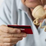 Κύκλωμα απατών: «Μας φέρανε μια λίστα ηλικιωμένων με πολλά λεφτά…»- Τι δείχνουν τα στοιχεία της ΕΛ.ΑΣ.