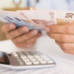 «Φέσια» από το κράτος: Αυξήθηκαν στα 3,5 δισ. ευρώ προς τους ιδιώτες και τους φορολογούμενους