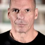 Ο Γιάνης Βαρουφάκης παρουσιάζει στην Πάτρα το νέο του βιβλίο