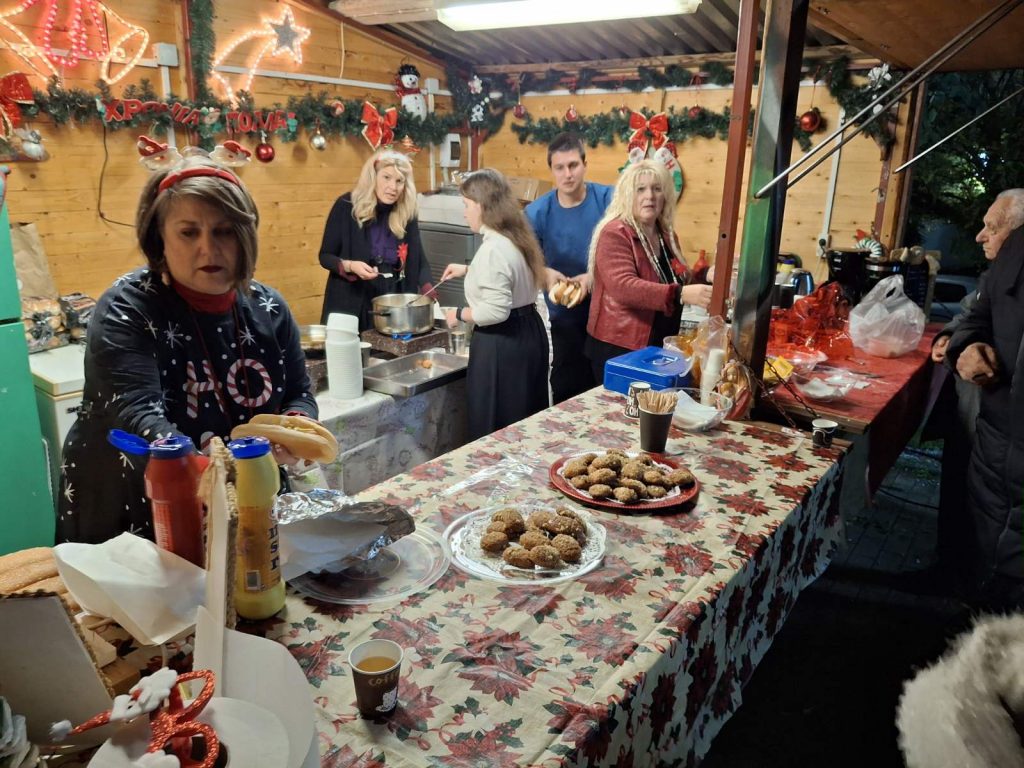 ΠΑΤΡΑ - ΦΩΤΟ: Η Χριστουγεννιάτικη γιορτή στο Γηροκομειό