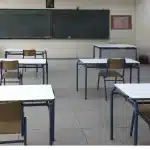 Μητέρα επιτέθηκε με μπουνιές σε καθηγητή μέσα σε σχολείο – H πεθερά βιντεοσκοπούσε με το κινητό της