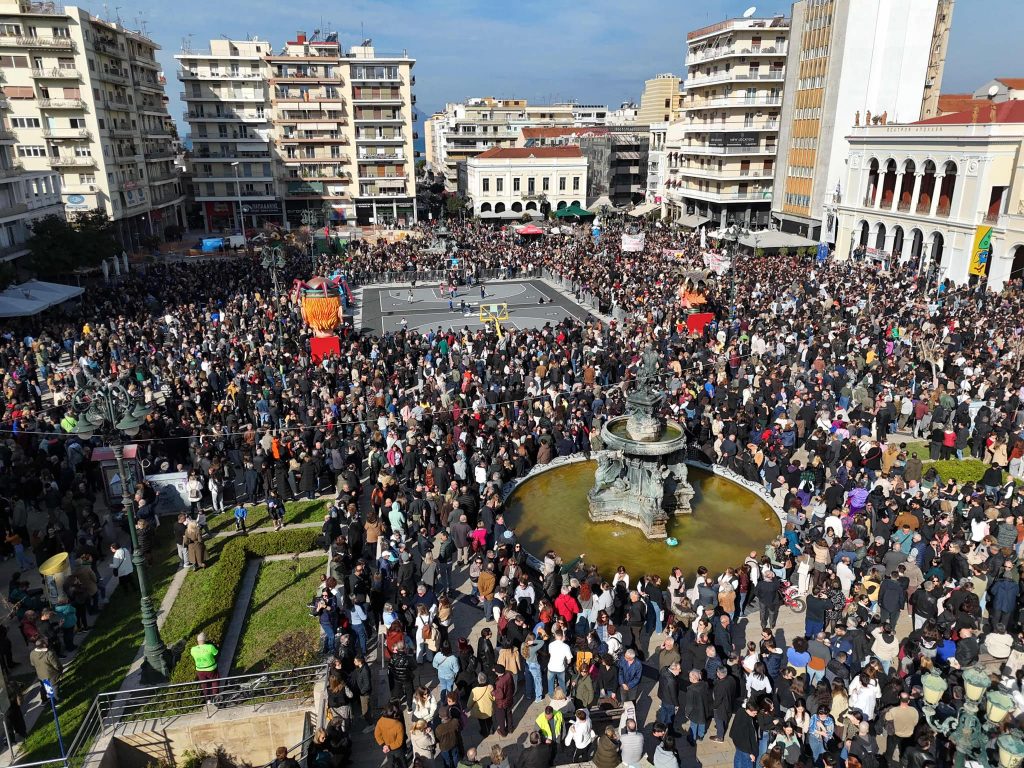 ΔΕΙΤΕ ΦΩΤΟ: Η συγκέντρωση της Πάτρας για τα Τέμπη από ψηλά