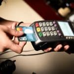 ΑΑΔΕ: Κυνήγι για «εκτός δικτύου» POS και ταμειακές