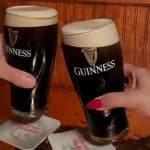 Πώς η Gen Z μετέτρεψε την Guinness σε χρυσωρυχείο – Τα σενάρια πώλησης από την Diageo