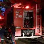 Τραγωδία στην Αθήνα: Εντοπίστηκε σορός αγνώστων στοιχείων κατά τη διάρκεια κατάσβεσης φωτιάς σε εγκαταλελειμμένο κτίριο