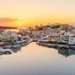 Οι «ατμομηχανές» του τουρισμού – Από πέντε περιφέρειες το 90% των εσόδων