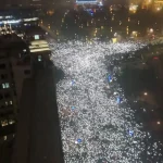 Εκατοντάδες χιλιάδες άνθρωποι στους δρόμους του Βελιγραδίου κατά του Βούτσιτς - Δείτε βίντεο
