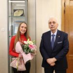 Ερυθρός Σταυρός: Υποτροφία σε μαθήτρια από τα Καλάβρυτα που αρίστευσε στις Πανελλαδικές
