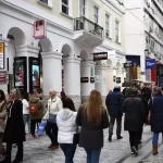 ΠΑΤΡΑ: Ξεκινούν μεθαύριο οι εκπτώσεις! Ποιες Κυριακές θα είναι ανοιχτά τα καταστήματα