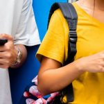 Ποιες ευρωπαϊκές χώρες απαγορεύουν τη χρήση κινητών τηλεφώνων στα σχολεία