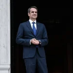 Ο Μητσοτάκης επιστρέφει στο Μαξίμου και σταθμίζει υποψηφιότητα-έκπληξη για την Προεδρία της Δημοκρατίας