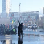Η αστυνομία της Ολλανδίας συλλαμβάνει εκατοντάδες διαδηλωτές για το κλίμα - Βίντεο