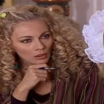 Σμαράγδα Καρύδη: Η ιστορία πίσω από τα μαλλιά της “Ντάλιας” στο “Παρά πέντε”