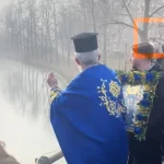 Ιερέας στα Τρίκαλα έριξε κατά λάθος τον Σταυρό στο κεφάλι πιστού, δείτε βίντεο