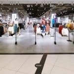 ΦΩΤΟ: Ανοίγει νέο μεγάλο κατάστημα με ρούχα στην Πάτρα