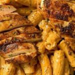 Creamy chicken pasta: Πώς θα φτιάξεις την πιο γευστική μακαρονάδα σε χρόνο μηδέν
