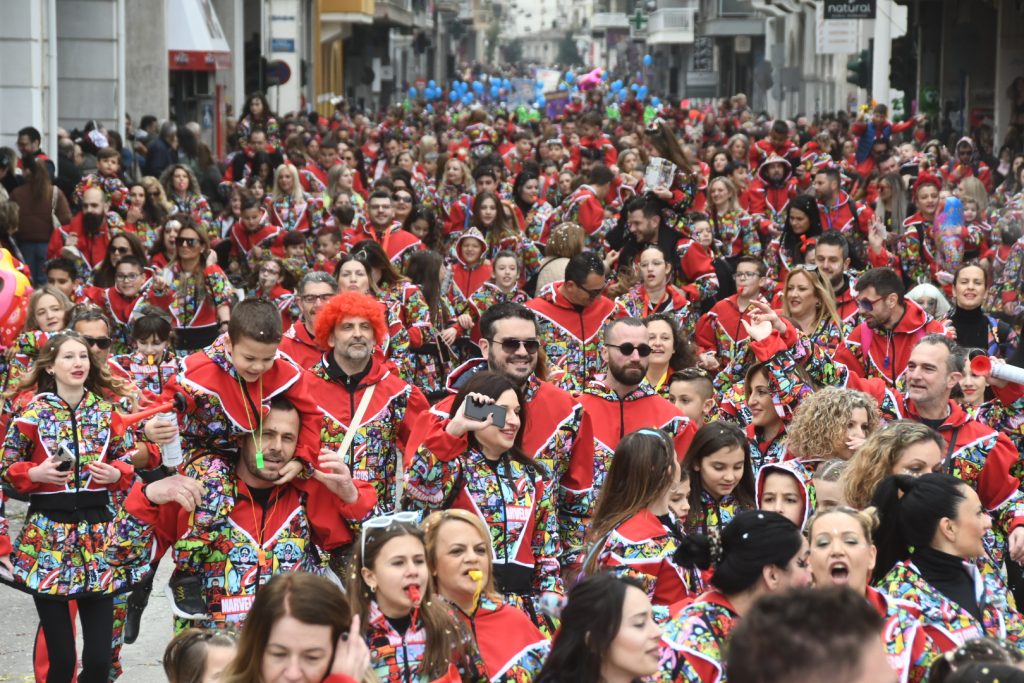 ΠΑΤΡΙΝΟ ΚΑΡΝΑΒΑΛΙ: Δείτε δεκάδες νέες φωτογραφίες από την παρέλαση των μικρών