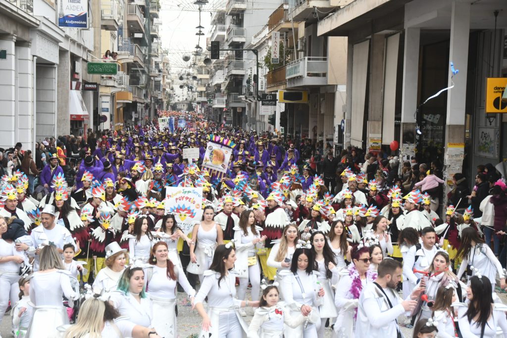 ΠΑΤΡΙΝΟ ΚΑΡΝΑΒΑΛΙ: Δείτε δεκάδες νέες φωτογραφίες από την παρέλαση των μικρών