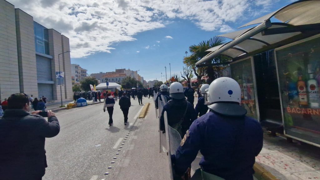 LIVE: Η μεγάλη συγκέντρωση και πορεία στην Πάτρα για το έγκλημα των Τεμπών - ΦΩΤΟ ΚΑΙ ΒΙΝΤΕΟ